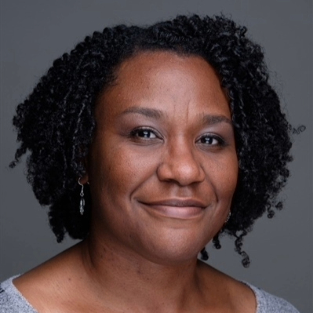 Erin Collins Headshot